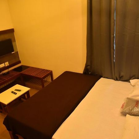 Hotel Coastal Inn Nagappattinam Bagian luar foto