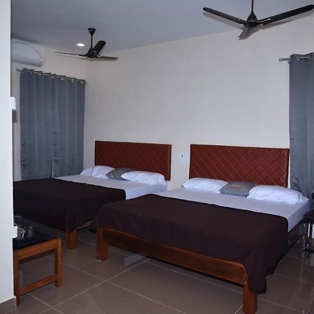 Hotel Coastal Inn Nagappattinam Bagian luar foto