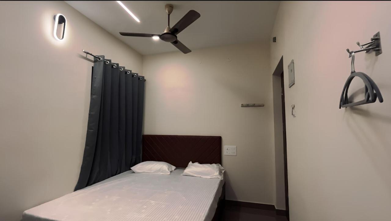 Hotel Coastal Inn Nagappattinam Bagian luar foto