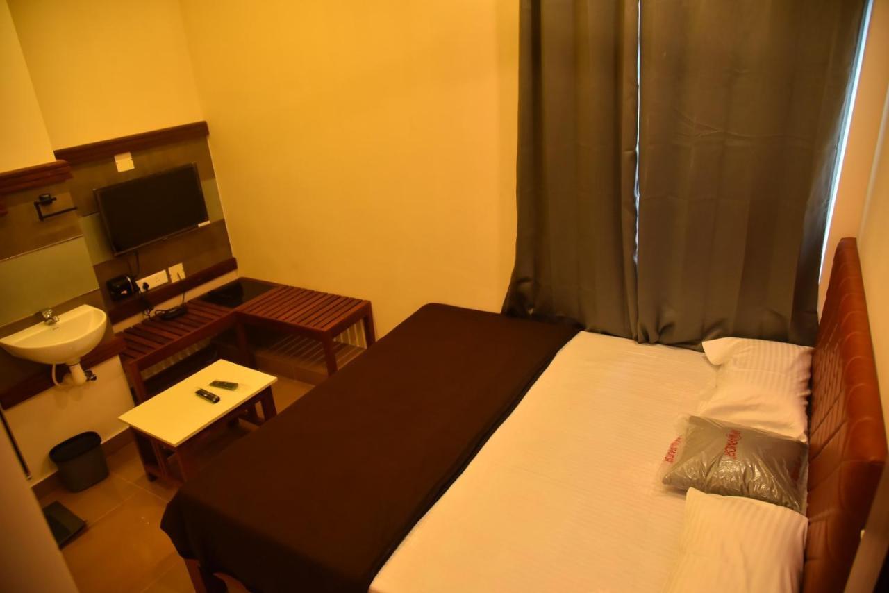 Hotel Coastal Inn Nagappattinam Bagian luar foto
